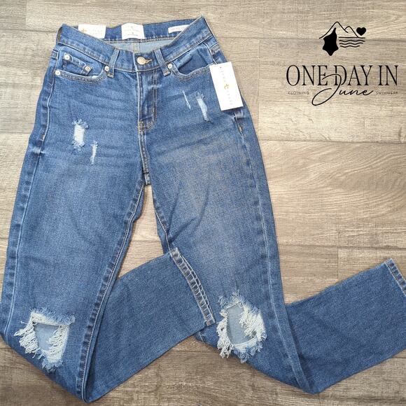 True Craft Distressed High Rise STraight Jeans Size 0 - Picture 1 of 6